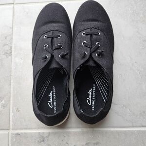 Clarks Womens Size 8 Black Flat Sneaker